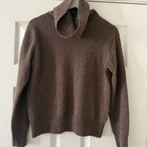 100% Cashmere Brown Turtleneck Sweater